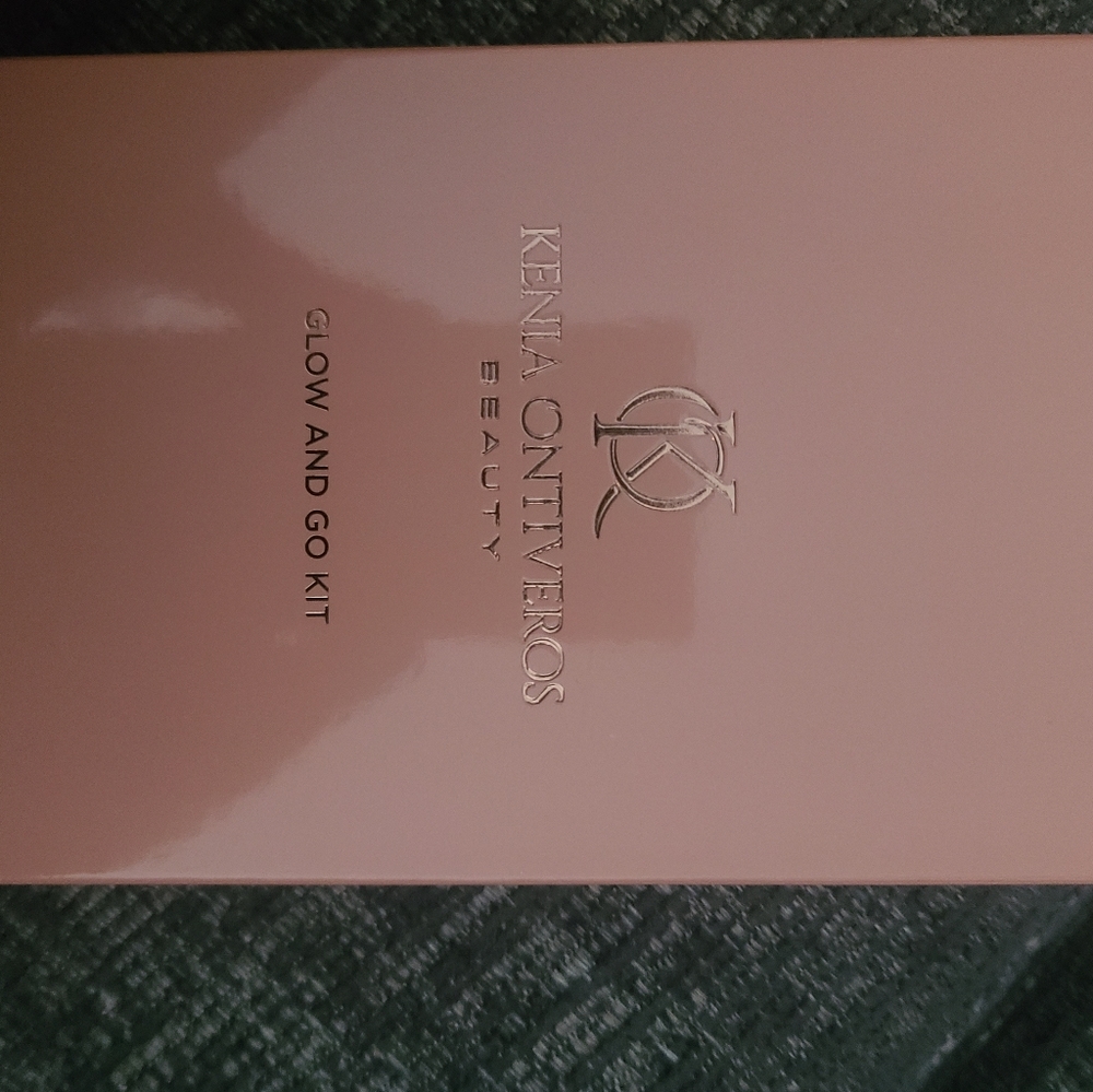 Kenia ontiveros glow and go kit